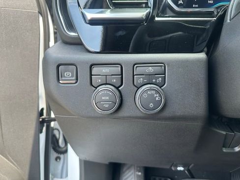 New 2025 Chevrolet Silverado 1500 LT AWD/4WD image 12