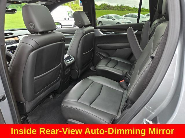 Used 2023 Cadillac XT6 Sport w/ Technology Package AWD/4WD image 14