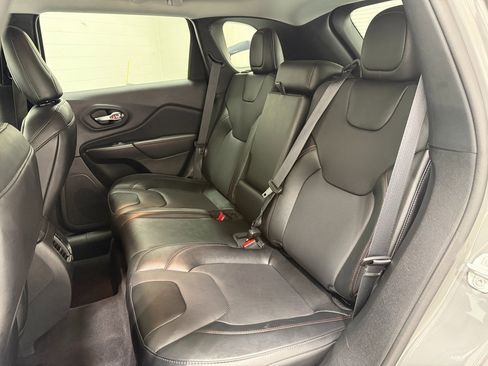 Used 2022 Jeep Cherokee Trailhawk w/ Sound & Nav Group image 45