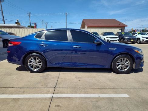 Used 2019 Kia Optima LX FWD image 3