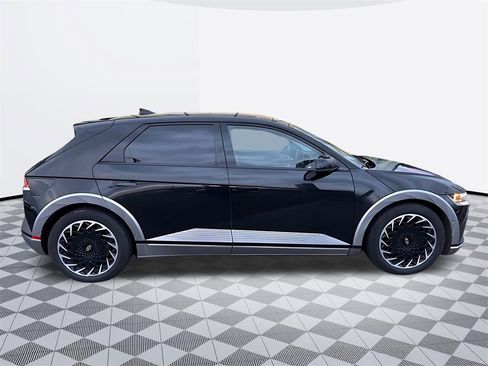 Used 2022 Hyundai Ioniq 5 Limited w/ Cargo Package image 2