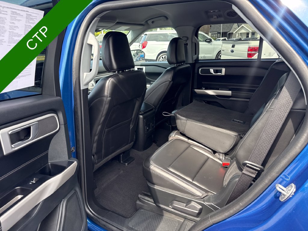 Used 2023 Ford Explorer XLT w/ Equipment Group 202A AWD/4WD image 13