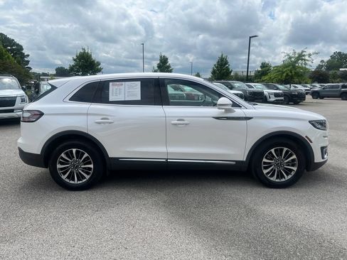 Used 2019 Lincoln Nautilus Select AWD/4WD image 7