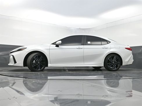 Used 2025 Toyota Camry XSE image 27