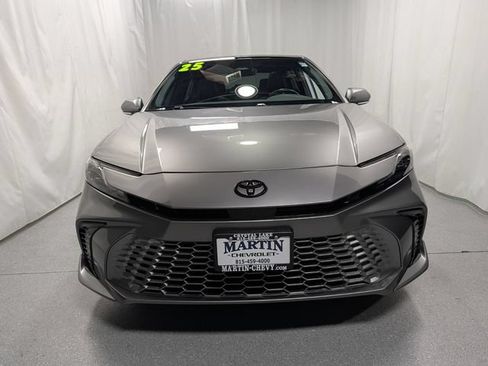 Used 2025 Toyota Camry XSE AWD/4WD image 9