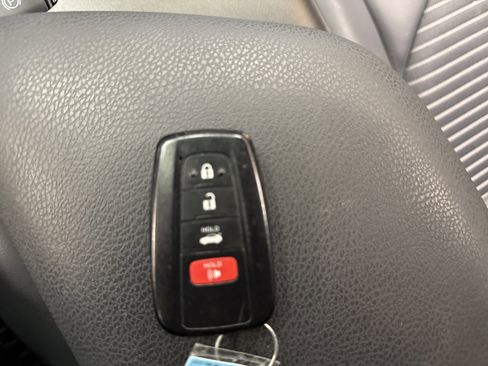 Used 2023 Toyota Camry SE w/ Convenience Package image 31