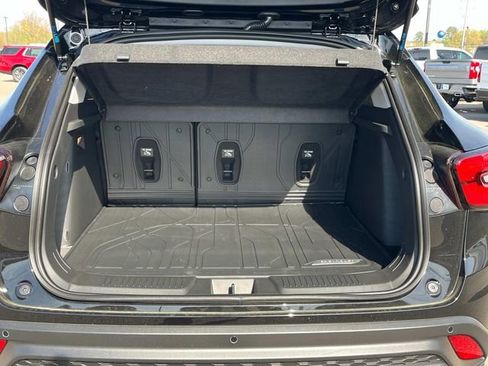 New 2026 Chevrolet Trax LT w/ Driver Confidence Package FWD image 6