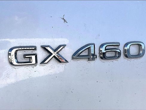 Used 2022 Lexus GX 460 image 8