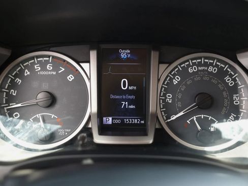 Used 2016 Toyota Tacoma SR5 w/ Towing Package RWD image 39