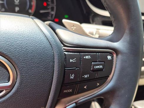 Used 2025 Lexus ES 350 w/ Premium Package FWD image 12