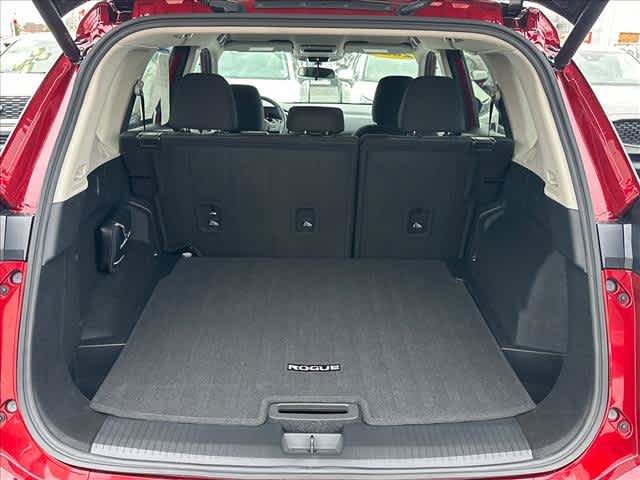 Used 2026 Nissan Rogue SV FWD image 25