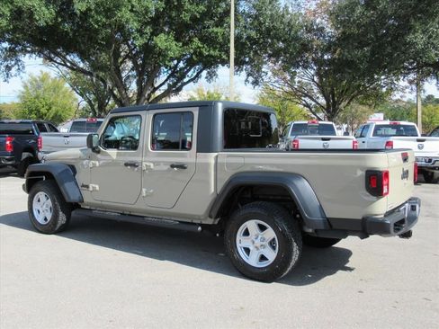 Used 2020 Jeep Gladiator Sport w/ Quick Order Package 24S image 4