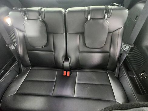 Used 2022 Ford Explorer Limited w/ Equipment Group 301A AWD/4WD image 15