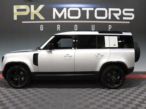 Used 2022 Land Rover Defender 110 SE AWD/4WD image 3