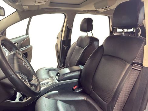Used 2015 Dodge Journey R/T w/ Flexible Seating Group image 14