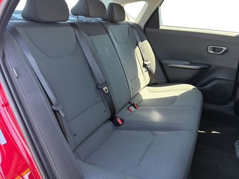 Used 2025 Kia K4 FWD image 18
