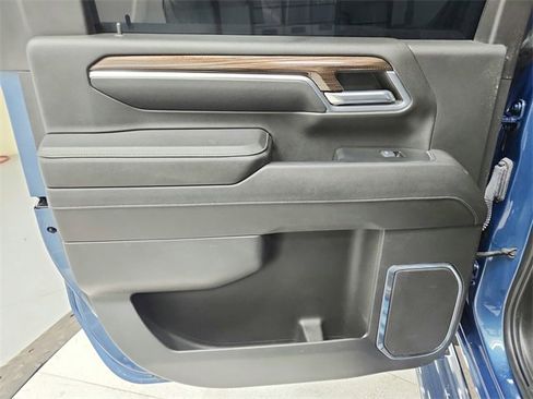 Used 2024 Chevrolet Silverado 2500 LT w/ Texas Edition image 35