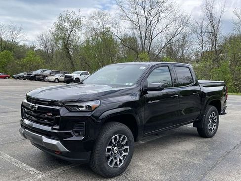 Used 2025 Chevrolet Colorado Z71 AWD/4WD image 7