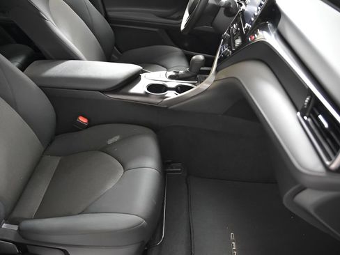 Used 2024 Toyota Camry LE w/ Convenience Package image 35