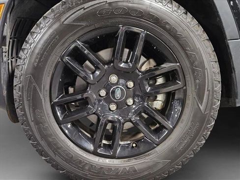 Used 2024 Land Rover Defender 110 S image 23