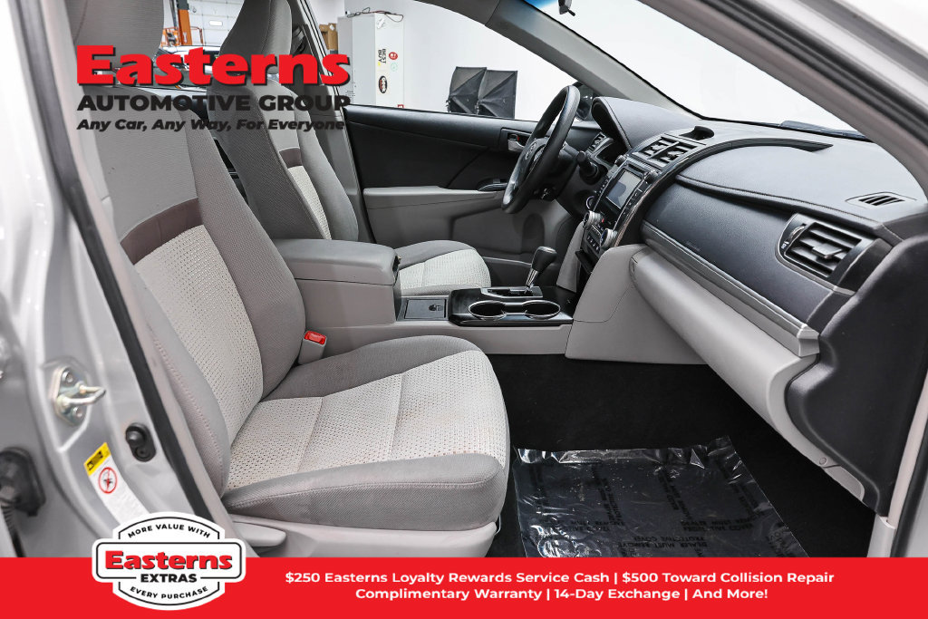 Used 2014 Toyota Camry LE FWD image 24