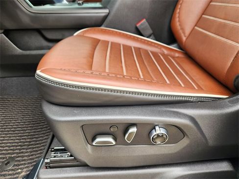 Used 2026 GMC Sierra 2500 Denali Ultimate image 17