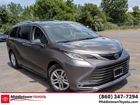 Certified 2024 Toyota Sienna Limited AWD/4WD image 1