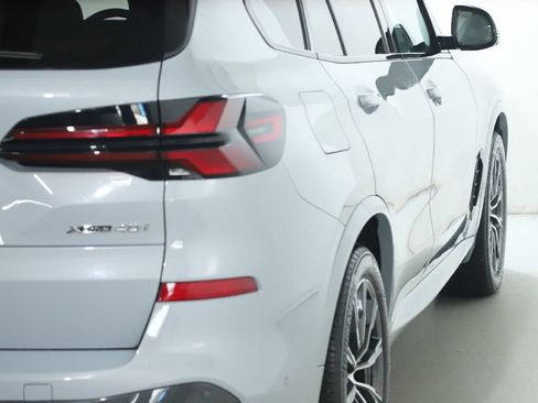 Used 2024 BMW X5 xDrive40i w/ Executive Package AWD/4WD image 47