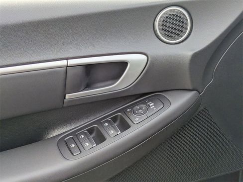Used 2025 Hyundai Sonata SEL image 16