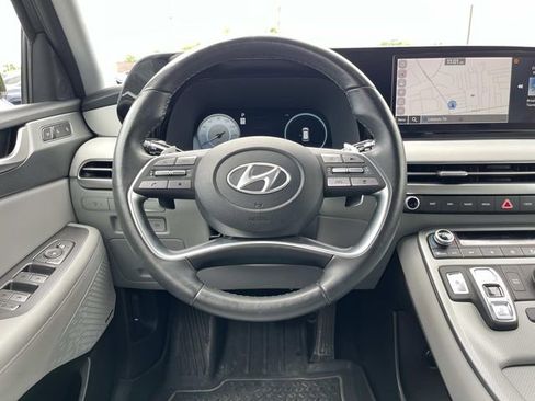 Used 2023 Hyundai Palisade SEL w/ Premium Package FWD image 14