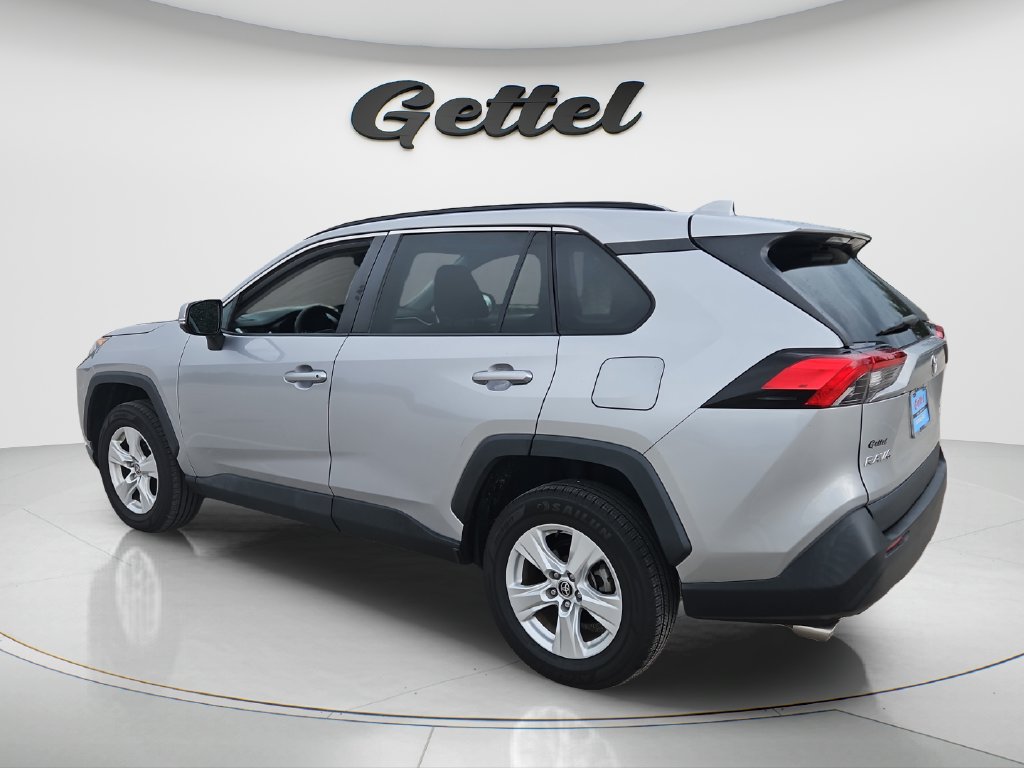 Certified 2021 Toyota RAV4 XLE w/ Convenience Package FWD image 7