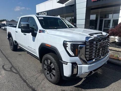 New 2026 GMC Sierra 2500 Denali w/ Denali Reserve Package AWD/4WD image 1