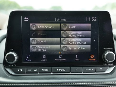 Used 2023 Nissan Rogue S FWD image 33