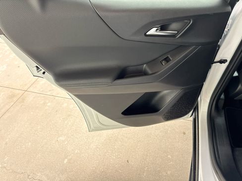 New 2026 Chevrolet Equinox LT w/ Convenience Package II image 27