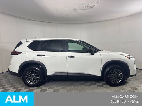 Used 2024 Nissan Rogue S FWD image 4