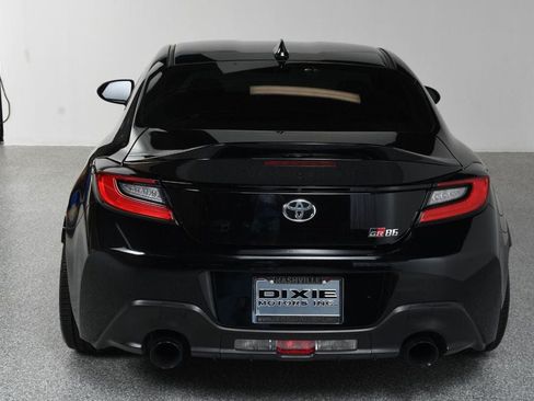 Used 2023 Toyota GR86 Premium RWD image 17