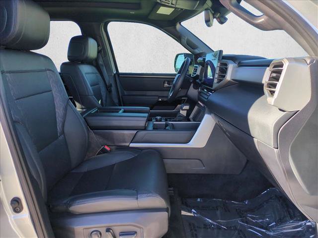 Used 2025 Toyota Tundra Limited AWD/4WD image 20