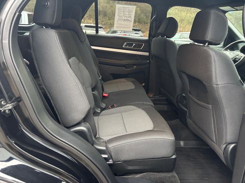 Used 2017 Ford Explorer XLT w/ Equipment Group 201A image 12