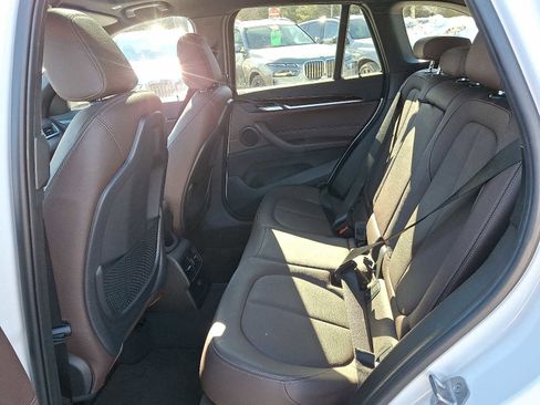 Used 2016 BMW X1 xDrive28i image 11
