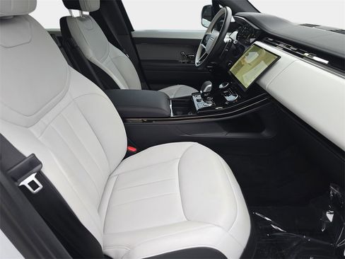 Used 2023 Land Rover Range Rover Sport SE Dynamic image 10