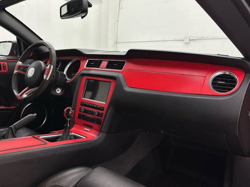 Used 2013 Ford Mustang Shelby GT500 RWD image 16