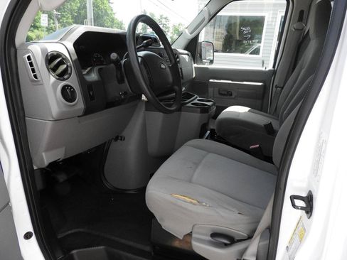Used 2012 Ford E-250 and Econoline 250 w/ PWR Group RWD image 5