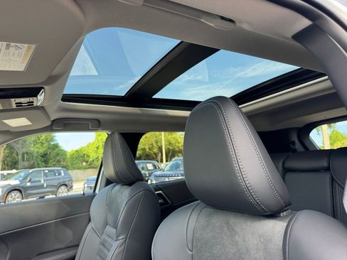 New 2025 Mitsubishi Outlander SE image 32