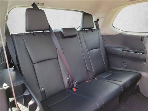 Used 2026 Toyota Grand Highlander FWD image 13