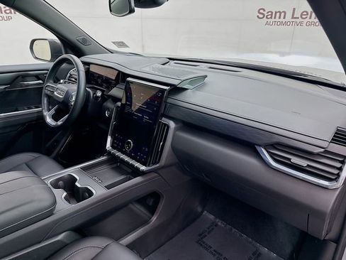 Used 2024 GMC Acadia Elevation w/ Black Edition image 33