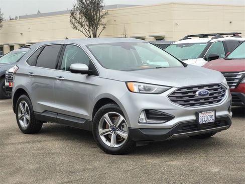 Used 2022 Ford Edge SEL w/ Convenience Package image 2