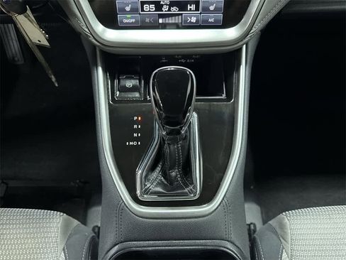 Used 2020 Subaru Outback Premium image 30