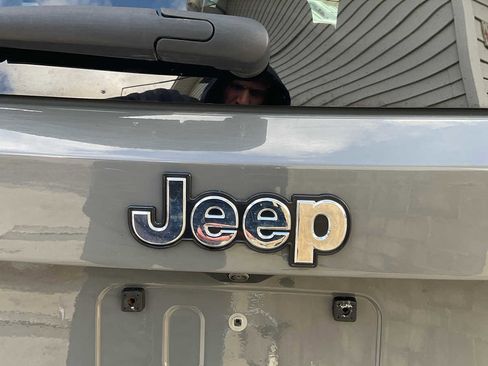 Used 2022 Jeep Renegade Latitude w/ Convenience Group image 18