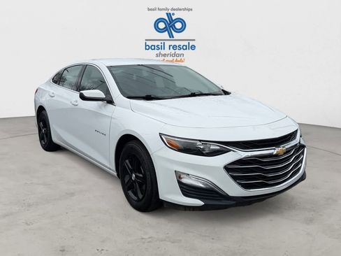 Used 2024 Chevrolet Malibu LS w/ Driver Confidence Package image 2