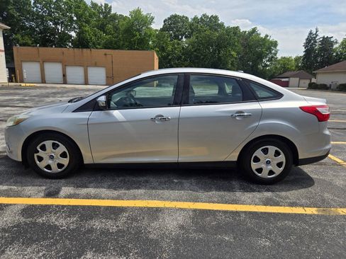 Used 2012 Ford Focus S FWD image 4